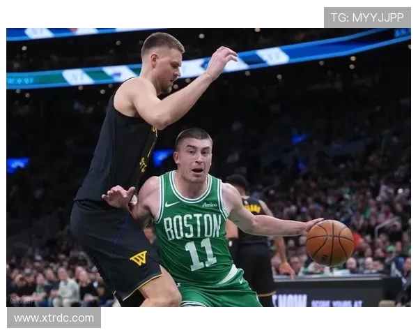 凯尔特人主场迎战勇士双方争夺季后赛关键胜利